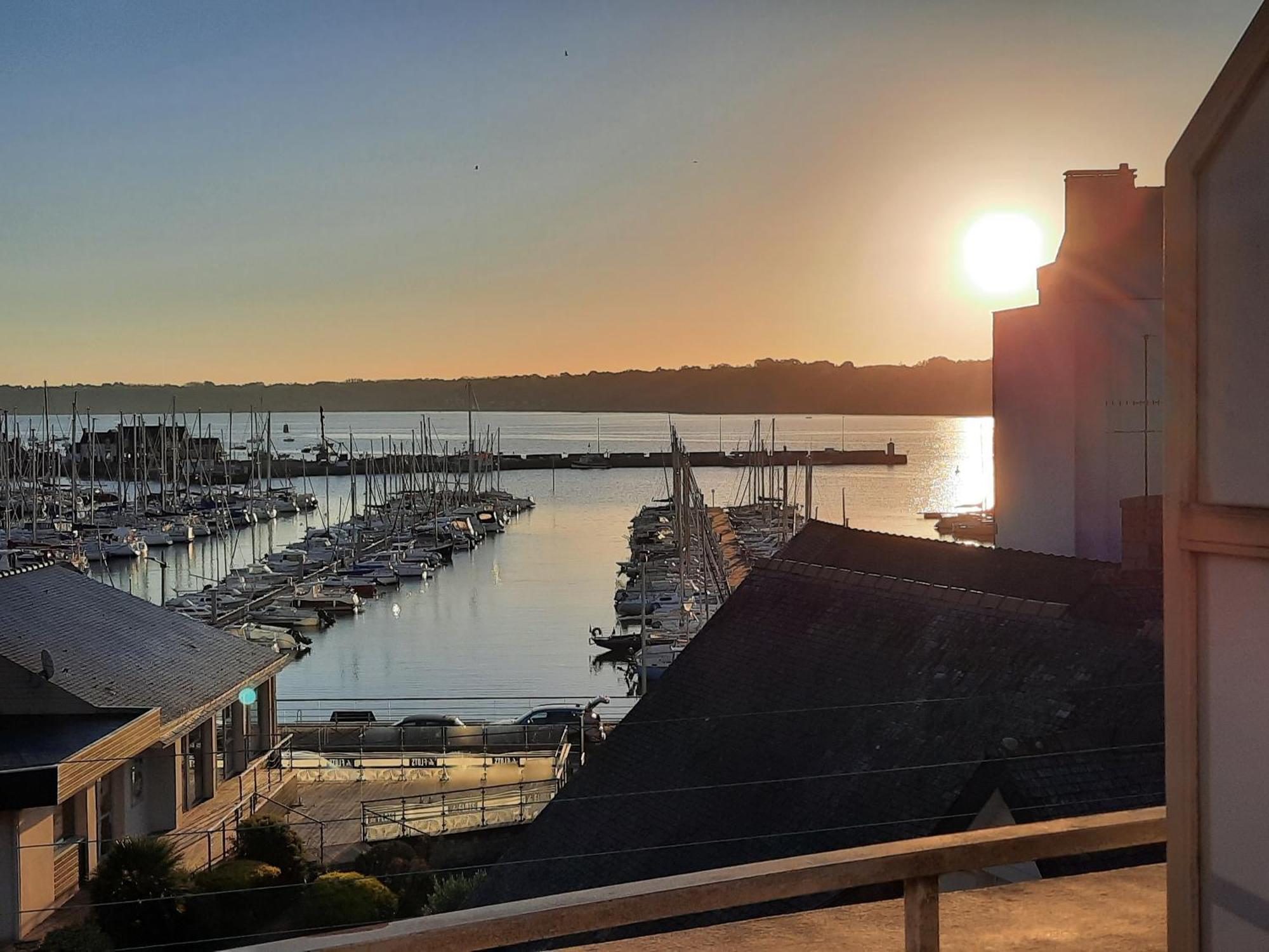 Au Bon Accueil Hotell Perros-Guirec Exteriör bild
