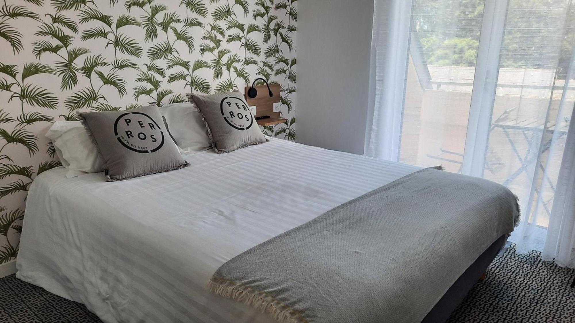 Au Bon Accueil Hotell Perros-Guirec Exteriör bild